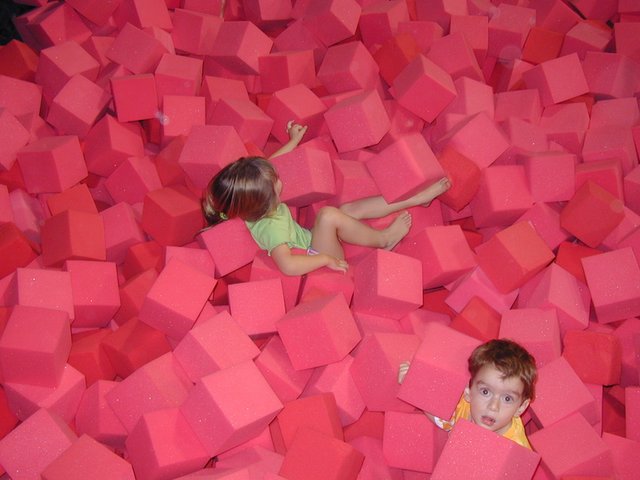 2004/10(October)/Chance-Kalyani-5th-Bday/640x480_2004-10-02-Chance-Kalyani-5th-bday-19-lava-pit-Avery.JPG