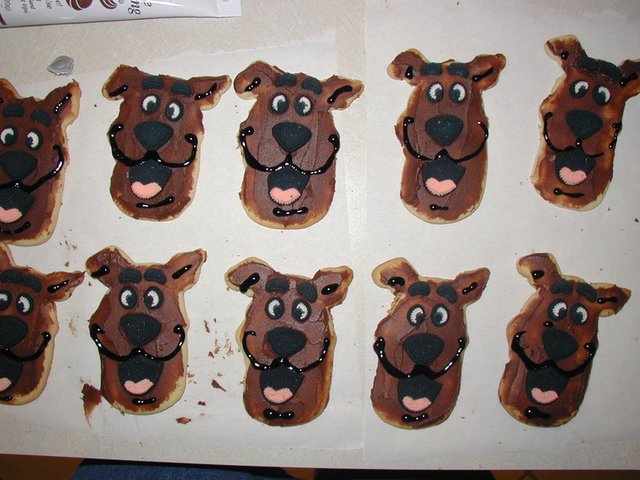 2004-10-03-Scooby-doo-cookies.JPG