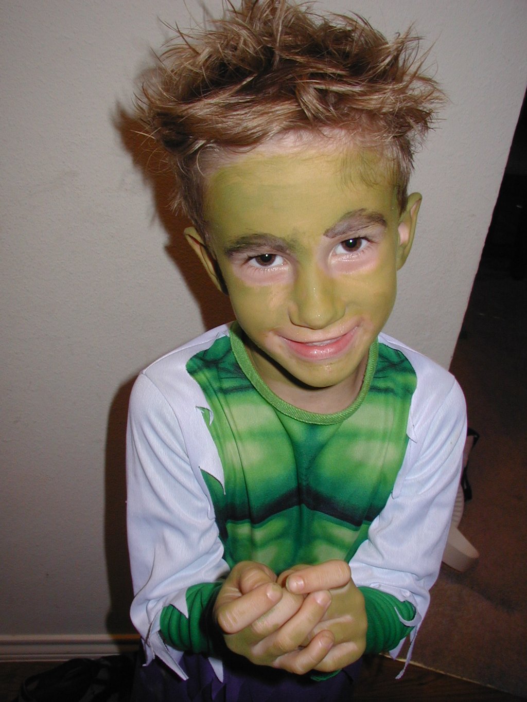 2004/10(October)/Halloween/1024x768_2004-10-31-Halloween-10-Chance-Hulk.JPG