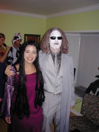 2004-10-30-Halloween-party-2-Mark-Vanessa.JPG