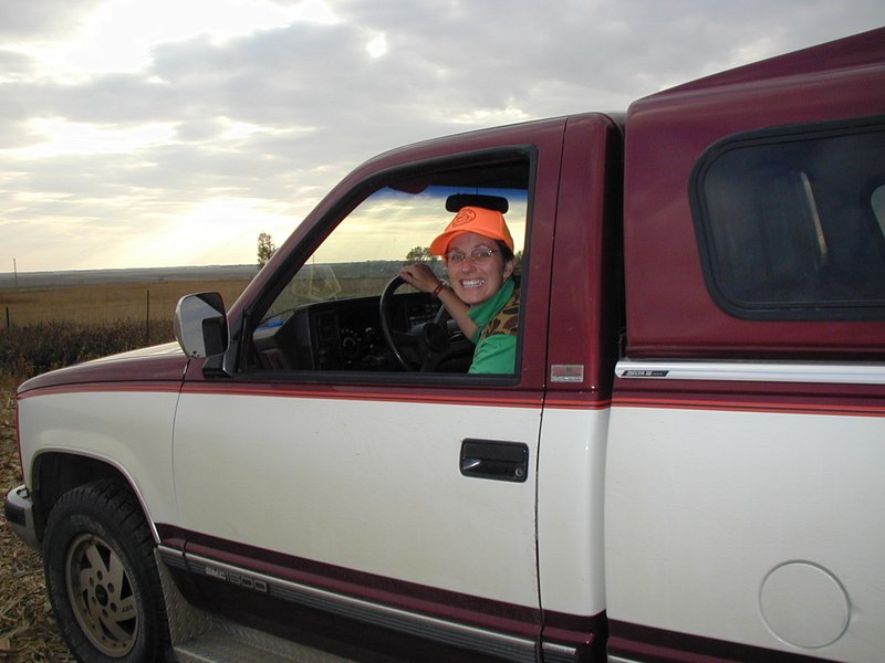 2004-10-26-Pheasant-Hunting-1-Rose.JPG