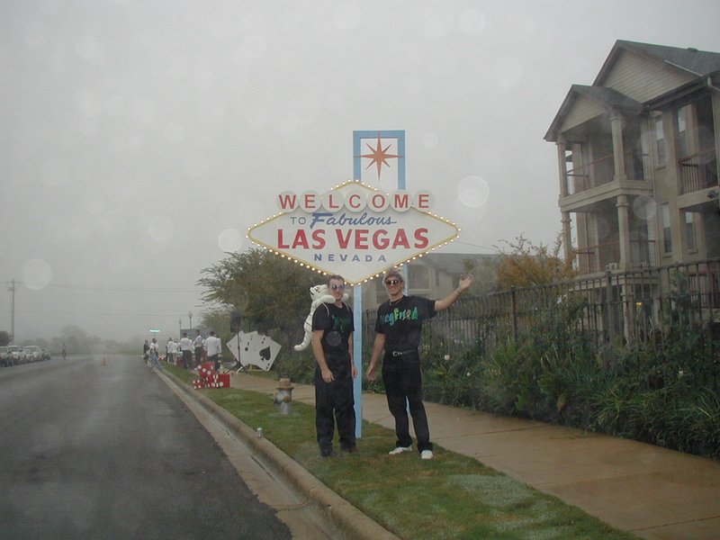 2004-11-21-Motive-Bison-Stampede-09-Welcome-to-Las-Vegas-Siegfried-Roy.JPG
