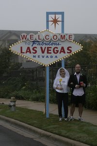 2004-11-21-Motive-Bison-Stampede-11-Welcome-to-Las-Vegas-wedding-couple.JPG