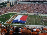 2004-11-26-UT-tamu-3-Texas-Flag.JPG
