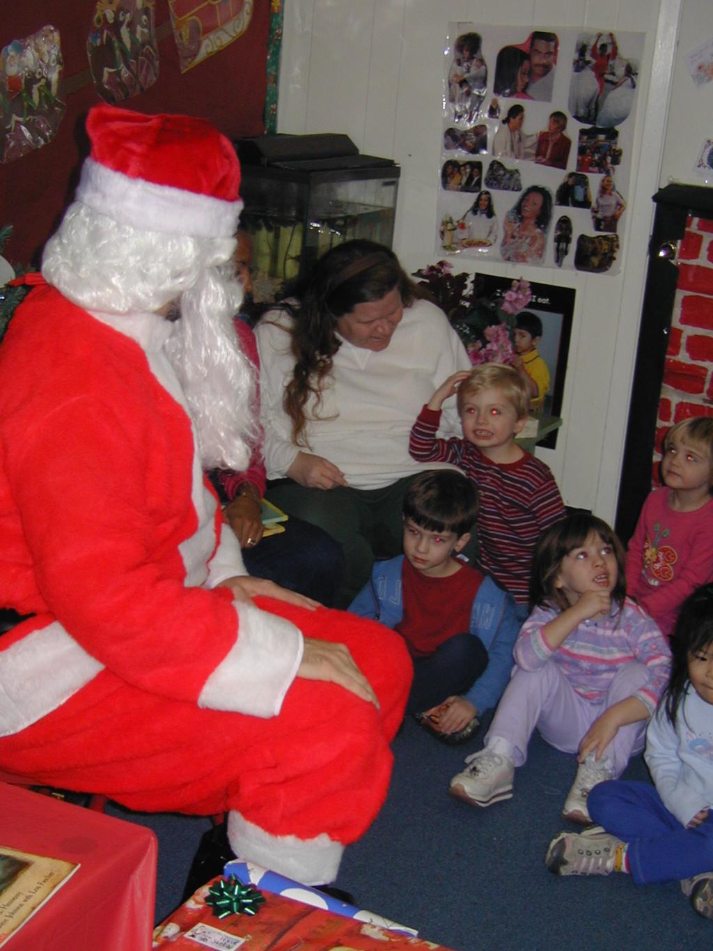2004-12-16-Christmas-Party-01-Dax.JPG