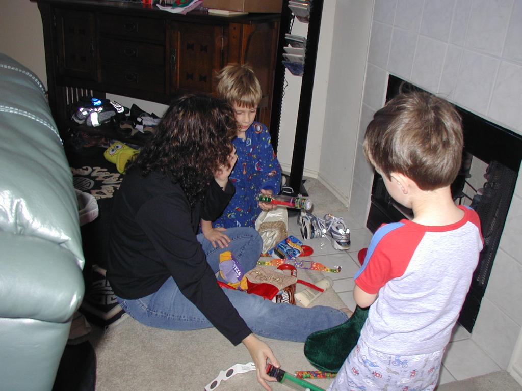 2004-12-25-Christmas-stockings-Suzi-Chance-Dax-2.JPG