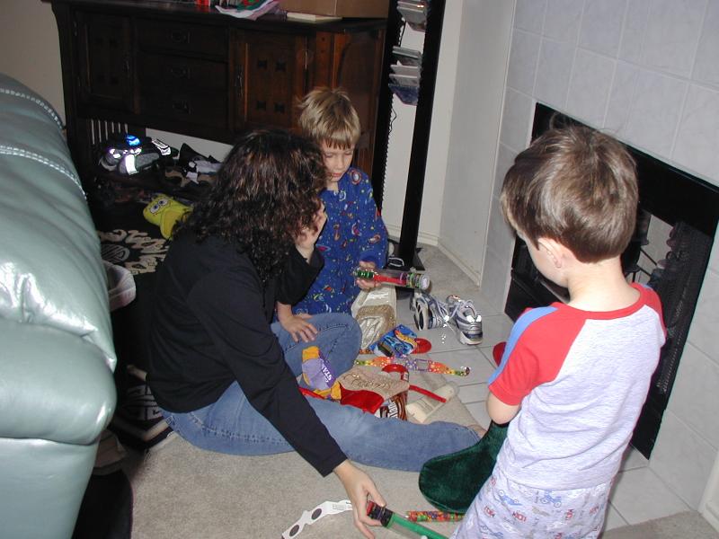 2004-12-25-Christmas-stockings-Suzi-Chance-Dax-2.JPG