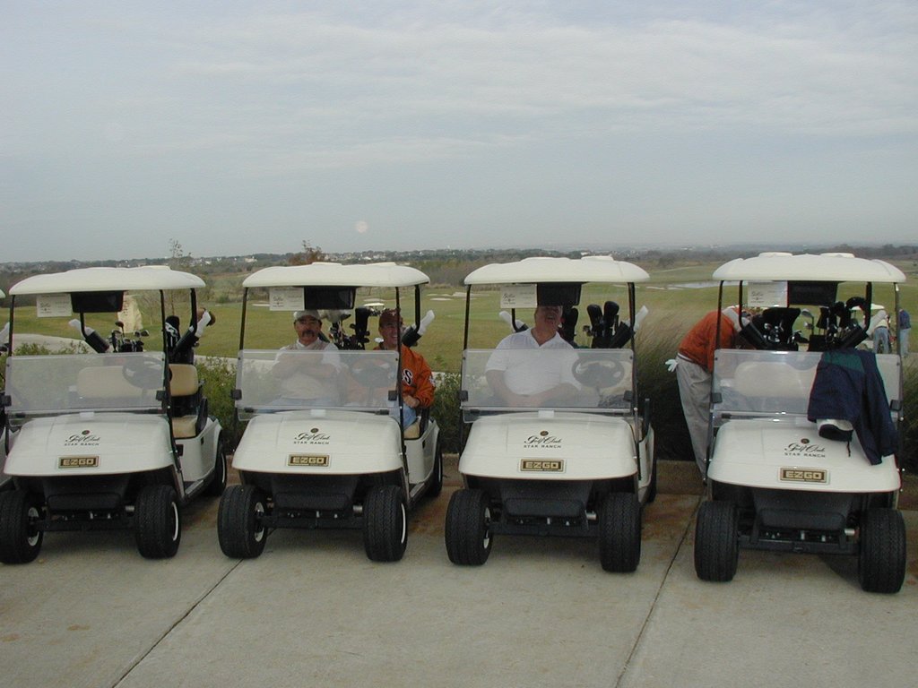 2004/12(December)/Golf/1024x768_2004-12-04-Bison-Shamble-Star-Ranch-1-Ruben-Samson-Jim.JPG