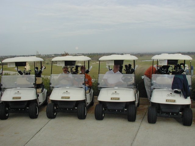 2004/12(December)/Golf/640x480_2004-12-04-Bison-Shamble-Star-Ranch-1-Ruben-Samson-Jim.JPG