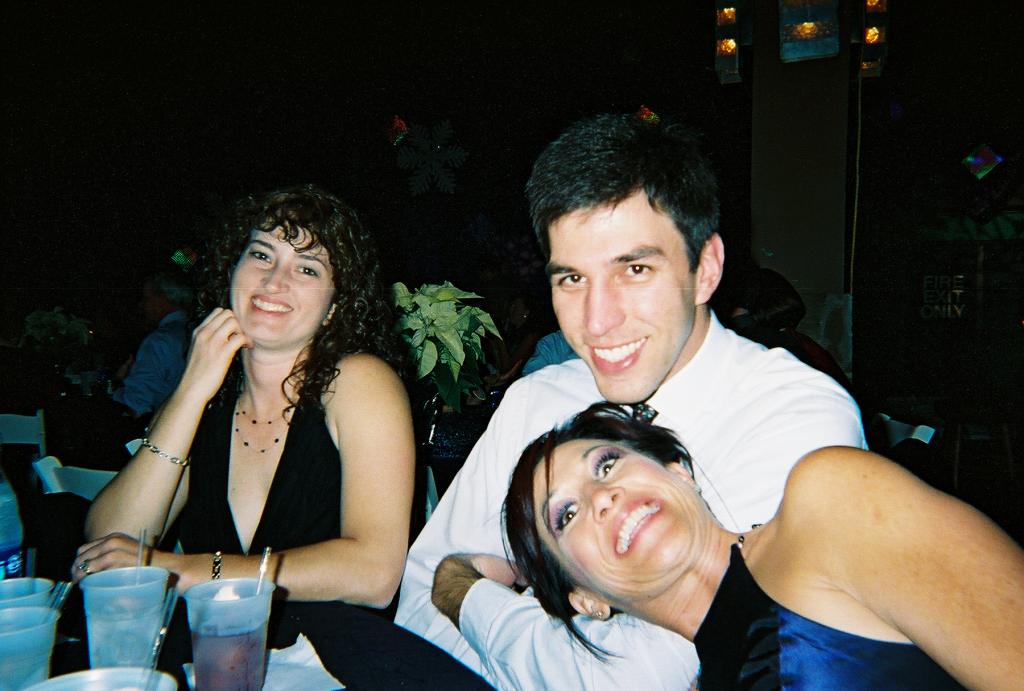 2004-12-04-Motive-Christmas-Party-14-Suzi-Stan-Sheri.jpg