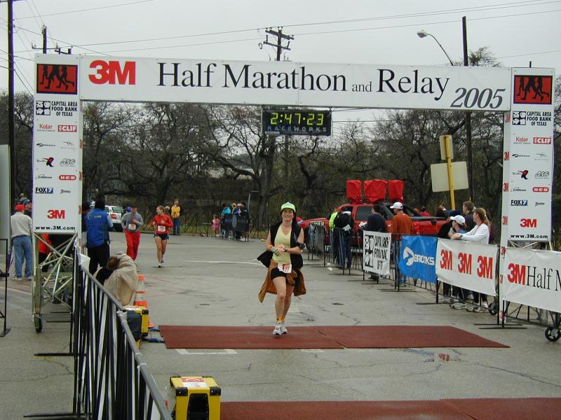 2005/01(January)/3M-Half-Marathon/800x600_2005-01-30-3M-half-marathon-Suzi-3.JPG