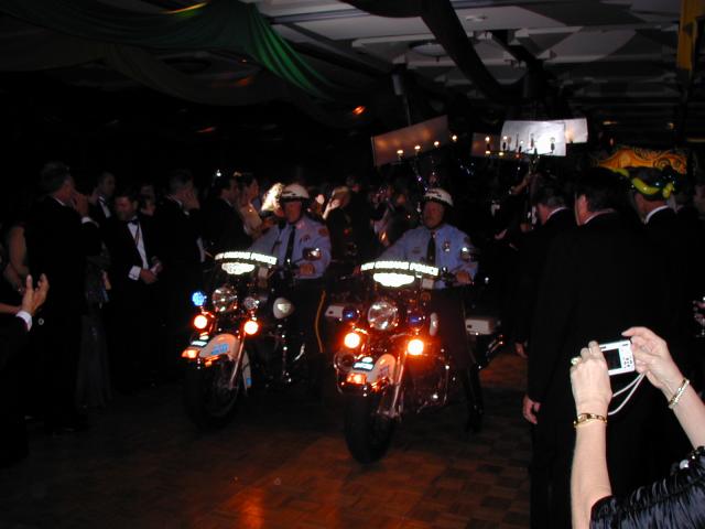 2005/01(January)/Coronation-Ball/640x480_2005-01-08-Coronation-Ball-32-Parade.JPG