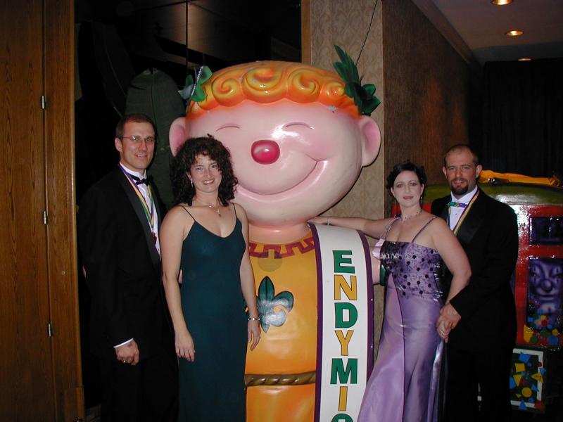 2005/01(January)/Coronation-Ball/800x600_2005-01-08-Coronation-Ball-21-Travis-Suzi-Marci-Ren.JPG