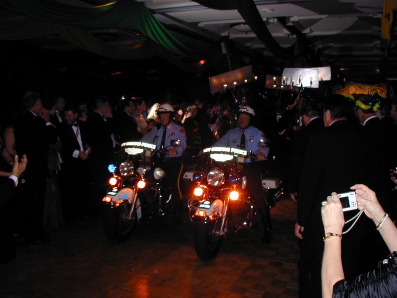 2005/01(January)/Coronation-Ball/800x600_2005-01-08-Coronation-Ball-32-Parade.JPG