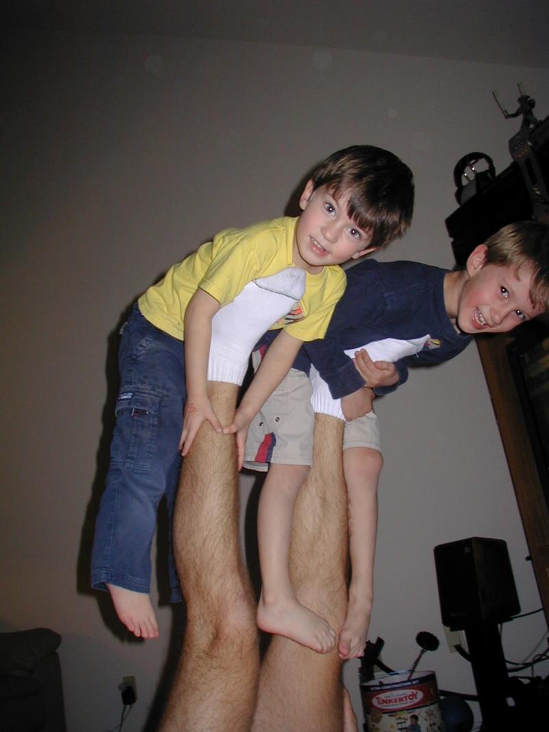2005/01(January)/Misc/800x600_2005-01-25-wrestling-Travis-Dax-Chance-4.JPG
