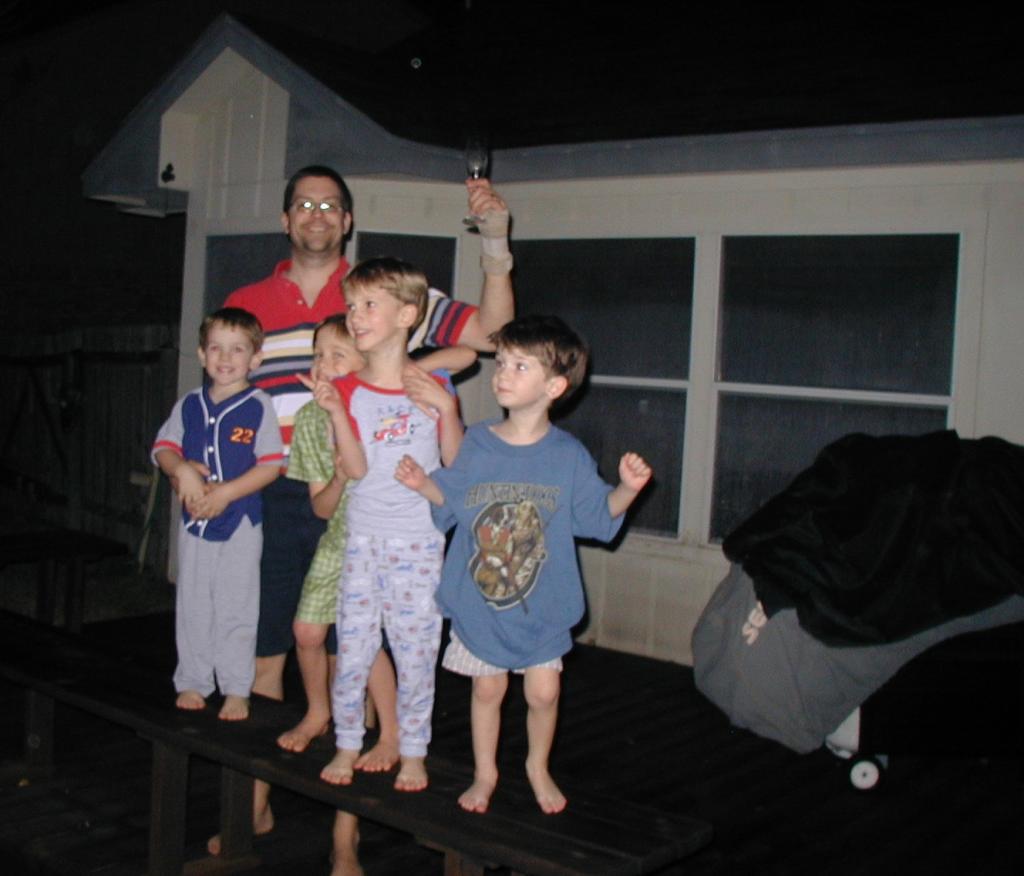 2005/01(January)/New-Years/2005-01-01-New-Years-1-Dax-Chance-Matt-Jack-Case.JPG