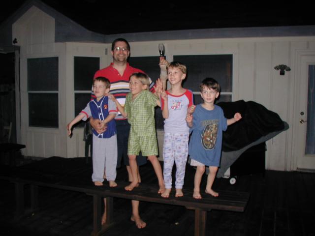 2005/01(January)/New-Years/640x480_2005-01-01-New-Years-2-Dax-Chance-Matt-Jack-Case.JPG