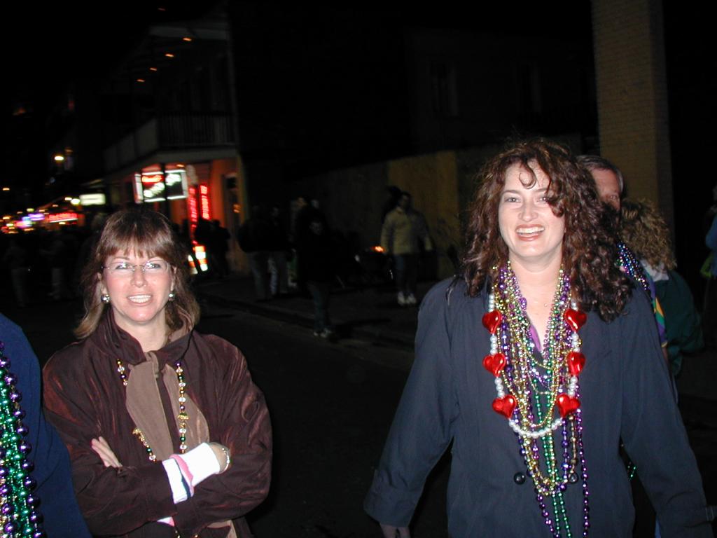 2005/02(February)/2005-Mardi-Gras/1024x768_2005-02-03-Balcony-02-Annie-Suzi.JPG