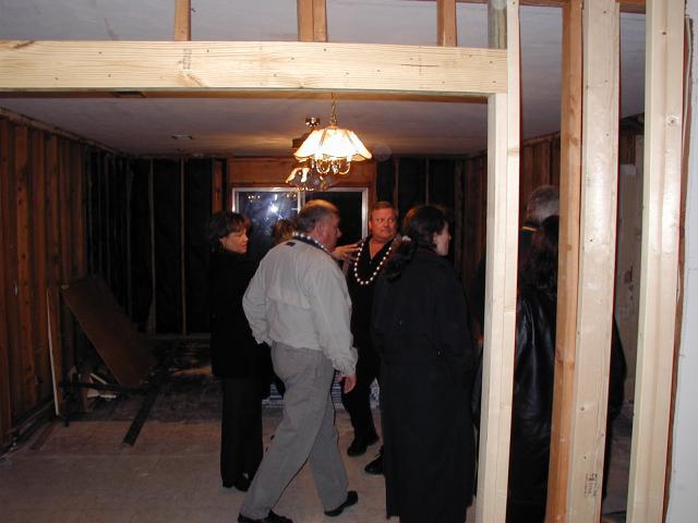 2005/02(February)/2005-Mardi-Gras/640x480_2005-02-02-New-Orleans-03-Schroder-new-house-Sybil-Randy-Jim.JPG