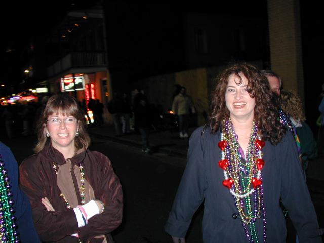 2005/02(February)/2005-Mardi-Gras/640x480_2005-02-03-Balcony-02-Annie-Suzi.JPG