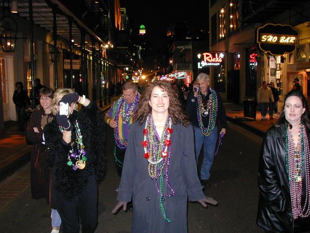 2005/02(February)/2005-Mardi-Gras/640x480_2005-02-03-Balcony-04-Annie-Jim-Janeen-Suzi-Mike-Marci.JPG