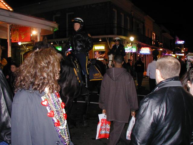 2005/02(February)/2005-Mardi-Gras/640x480_2005-02-03-Balcony-05-Suzi-Ren.JPG