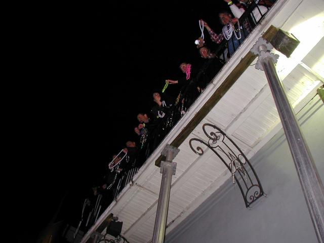 2005/02(February)/2005-Mardi-Gras/640x480_2005-02-03-Balcony-11-Suzi-Ren.JPG