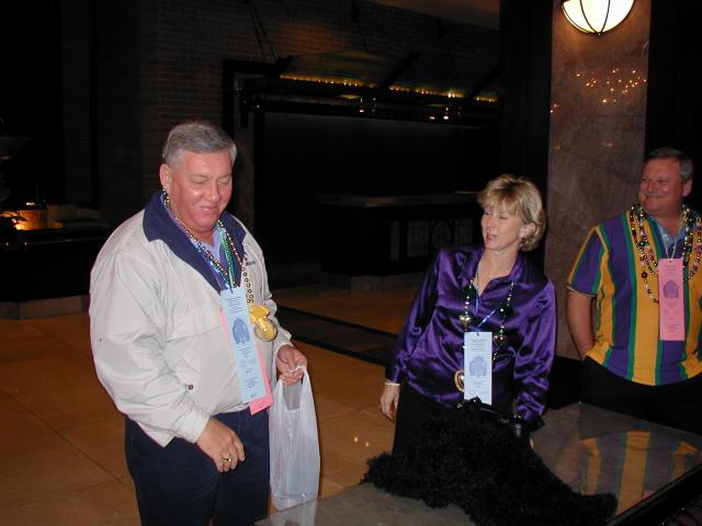 2005/02(February)/2005-Mardi-Gras/640x480_2005-02-04-New-Orleans-18-Randy-Janeen-Jim.JPG