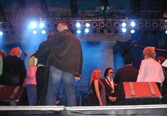 2005/02(February)/2005-Mardi-Gras/640x480_2005-02-04-New-Orleans-26-BeansNJeans-Gene-Simmons.JPG