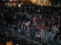 2005-02-05-Mardi-Gras-18-float-crowd.JPG