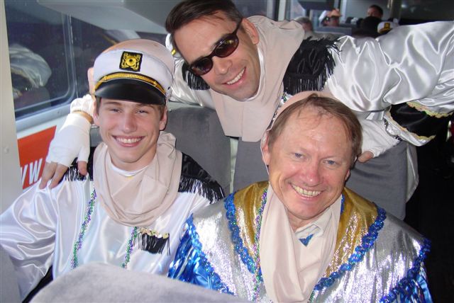 2005/02(February)/Buzz/640x480_DSC01060.JPG