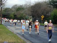 2005-02-13-Freescale-Marathon-19-Suzi-mile8.JPG