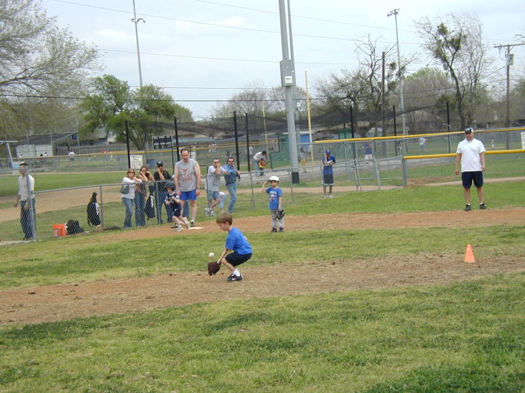 2005/03(March)/Chance-Tball/1024x768_2005-03-19-Chance-Tball-11-pitcher.JPG