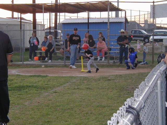 2005-03-24-Chance-Tball-08-batting.JPG