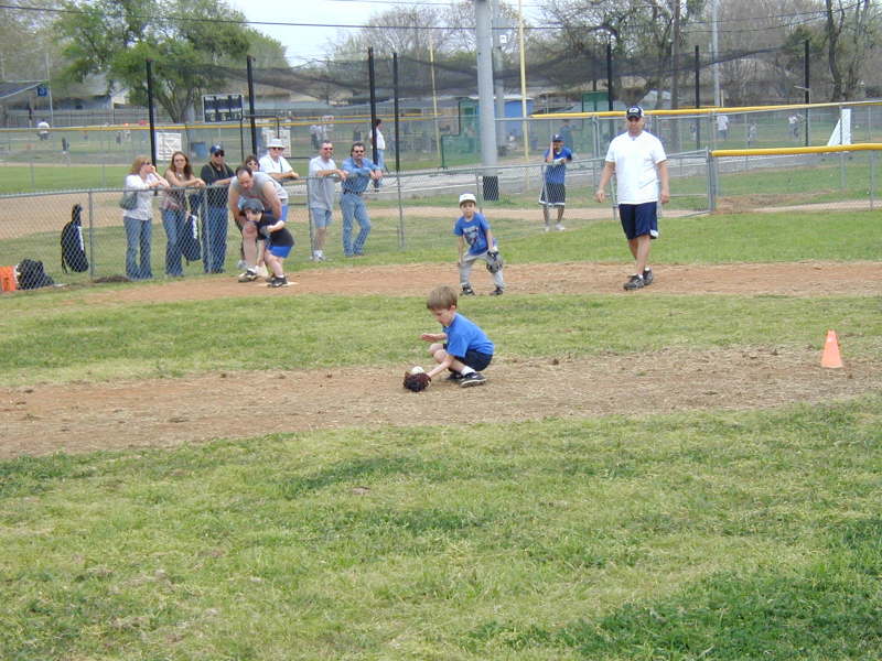 2005/03(March)/Chance-Tball/800x600_2005-03-19-Chance-Tball-10-pitcher.JPG