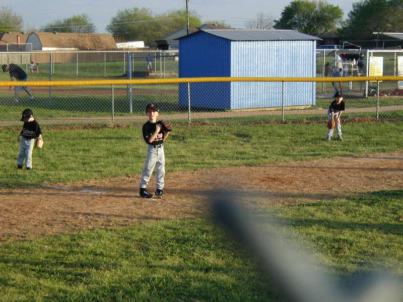 2005/03(March)/Chance-Tball/800x600_2005-03-24-Chance-Tball-01.JPG