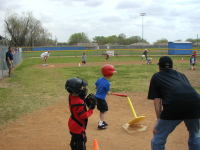 2005-03-19-Chance-Tball-07-batting.JPG