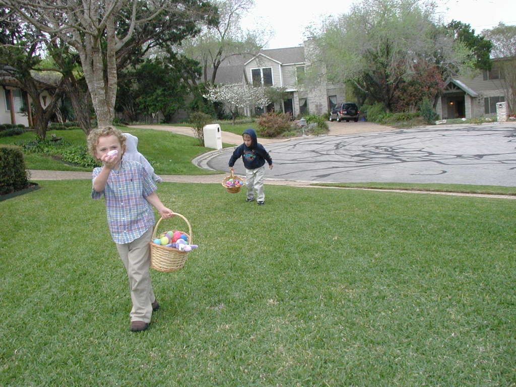 2005/03(March)/Easter/1024x768_2005-03-27-Easter-13-Vale-Chance.JPG