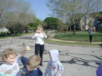 2005-03-27-Easter-31-confetti-eggs-Vale-Chance-Dax.JPG