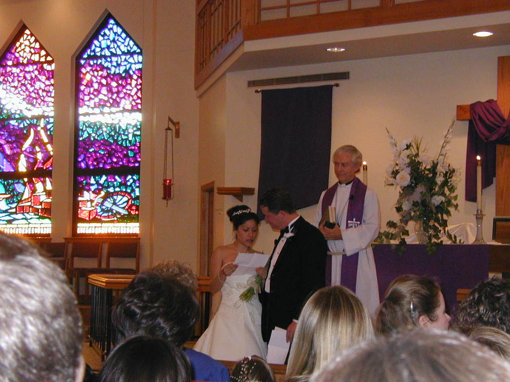 2005/03(March)/Greg-Mariana-Wedding/1024x768_2005-03-18-Greg-Mariana-wedding-01.JPG