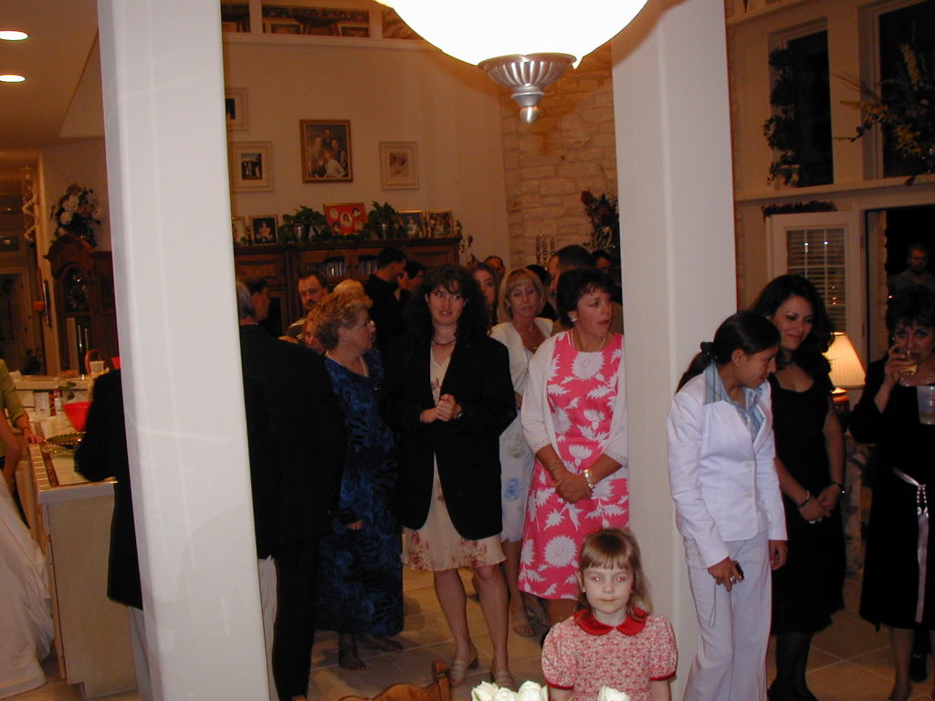 2005/03(March)/Greg-Mariana-Wedding/1024x768_2005-03-18-Greg-Mariana-wedding-18-Suzi.JPG