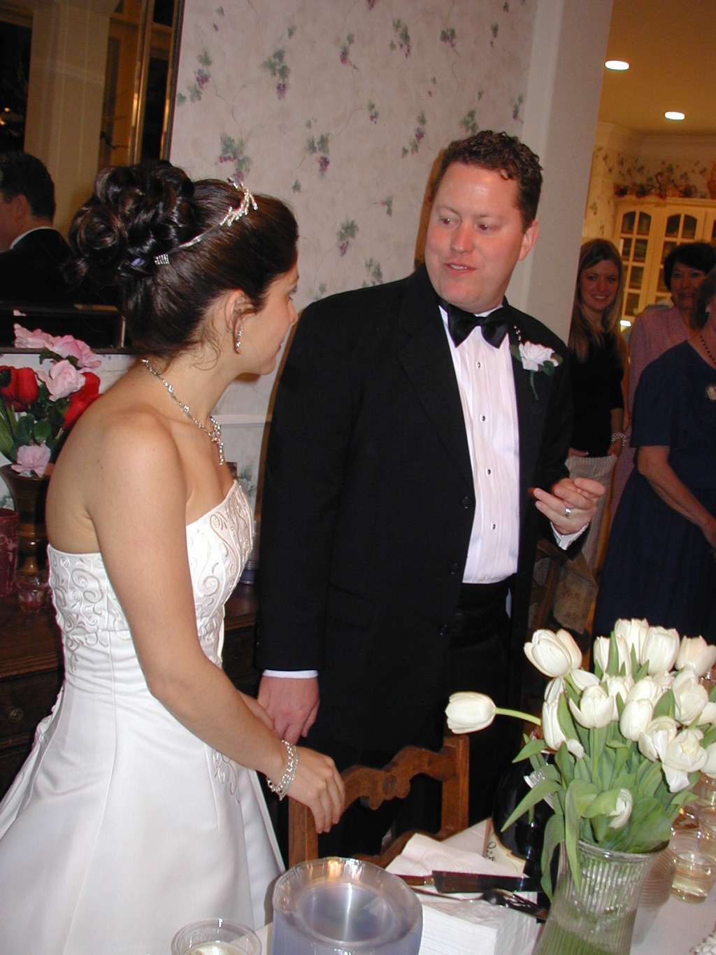 2005/03(March)/Greg-Mariana-Wedding/1024x768_2005-03-18-Greg-Mariana-wedding-21-toast.JPG