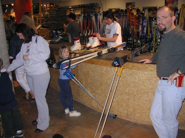 2005-03-12-Ruidoso-renting-skis-5-Brittney-Ren-Marci.JPG