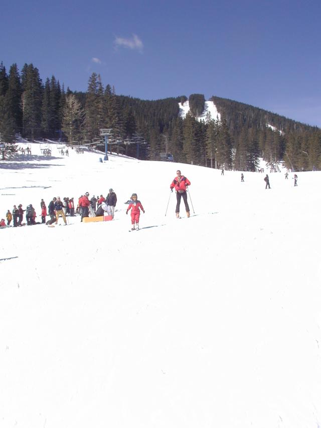 2005/03(March)/Ruidoso/Day1-skiing/640x480_2005-03-13-Rudoso-Skiing-01-Chance-Travis.JPG