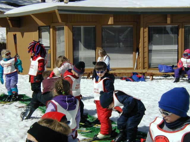 2005/03(March)/Ruidoso/Day1-skiing/640x480_2005-03-13-Rudoso-Skiing-10-Dax-Kiddie-Koral.JPG
