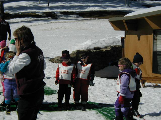 2005/03(March)/Ruidoso/Day1-skiing/640x480_2005-03-13-Rudoso-Skiing-18--Dax-Kiddie-Koral.JPG