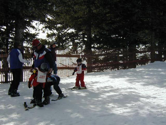 2005/03(March)/Ruidoso/Day1-skiing/640x480_2005-03-13-Rudoso-Skiing-21--Dax-Kiddie-Koral.JPG