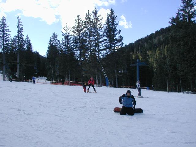 2005/03(March)/Ruidoso/Day1-skiing/640x480_2005-03-13-Rudoso-Skiing-28--Dax-Travis.JPG