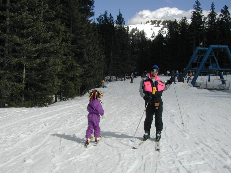 2005/03(March)/Ruidoso/Day1-skiing/800x600_2005-03-13-Rudoso-Skiing-09-Ren-Brittney.JPG