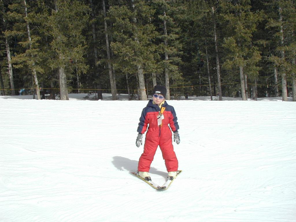 2005/03(March)/Ruidoso/Day2-skiing/1024x768_2005-03-14-Ruidoso-skiing-03-Dax.JPG